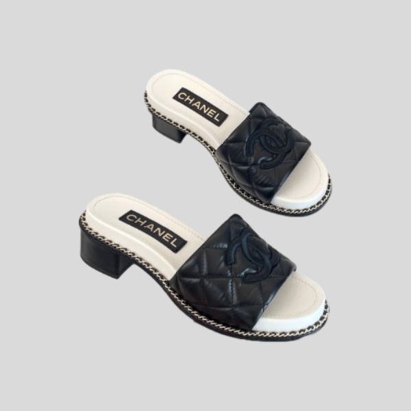 샤넬 C로고 샌들 블랙