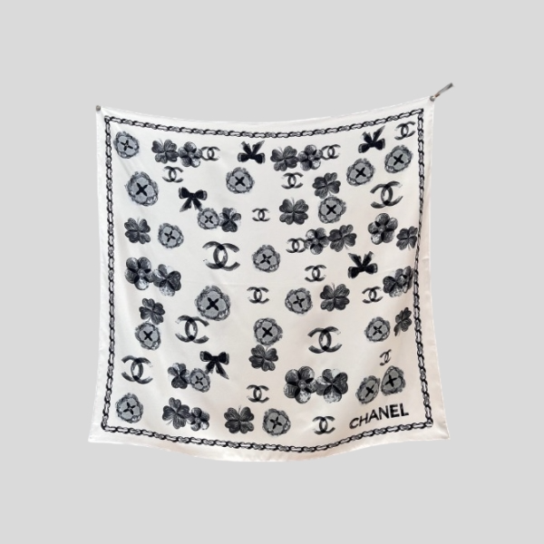 샤넬 카멜리아 브로치 스퀘어 스카프(플레인 핑크)