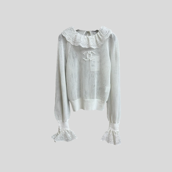 샤넬 연꽃잎 홀로우 탑