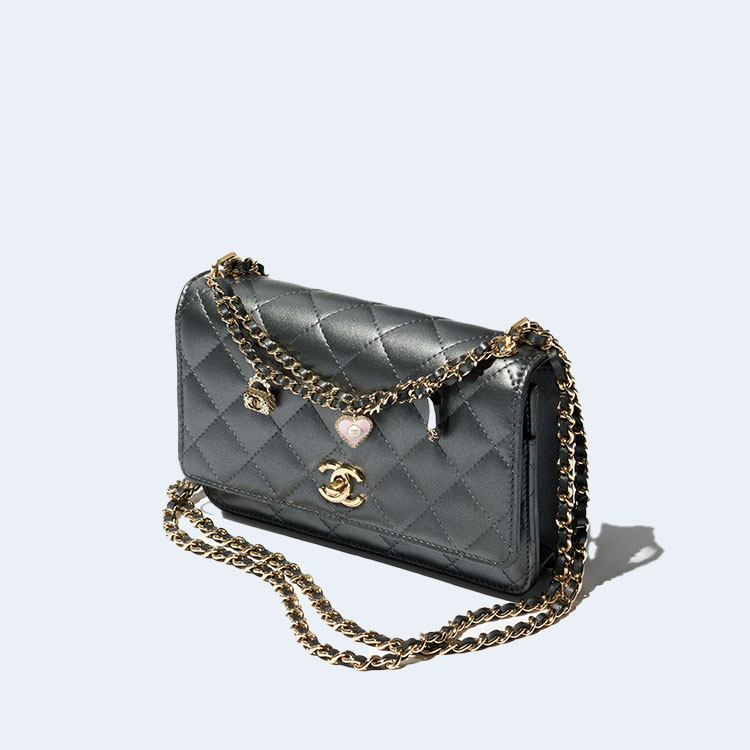 샤넬 펄리 램스킨 골드 메탈 블랙 체인 지갑 25SS