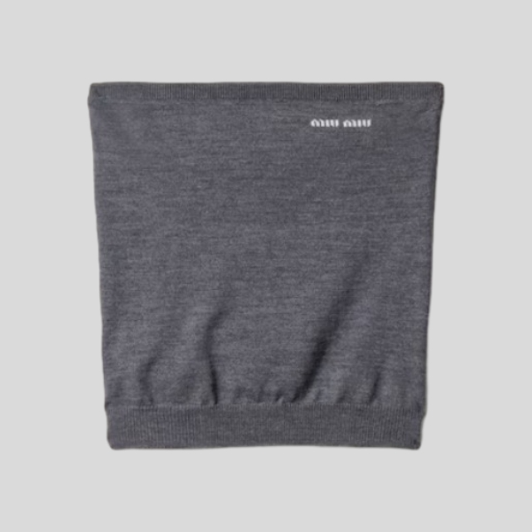 미우미우 울 탑