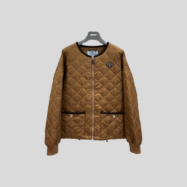 프라다 카라멜 체크 라운드 패딩 코트