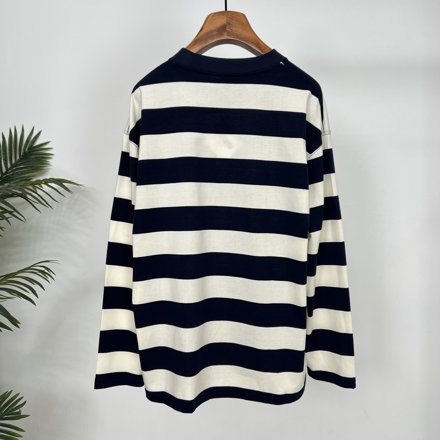 로에베 25년 신상 순면 루즈핏 스트라이프 긴팔