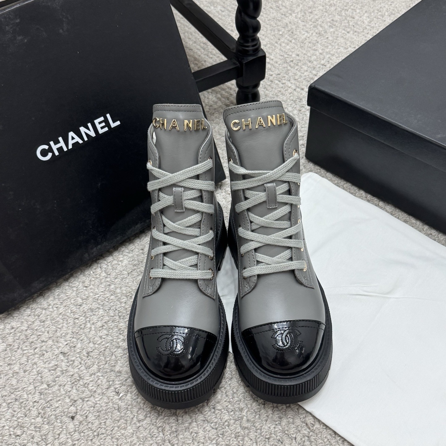 샤넬 25B 가을 겨울 신상 소가죽 통굽 워커