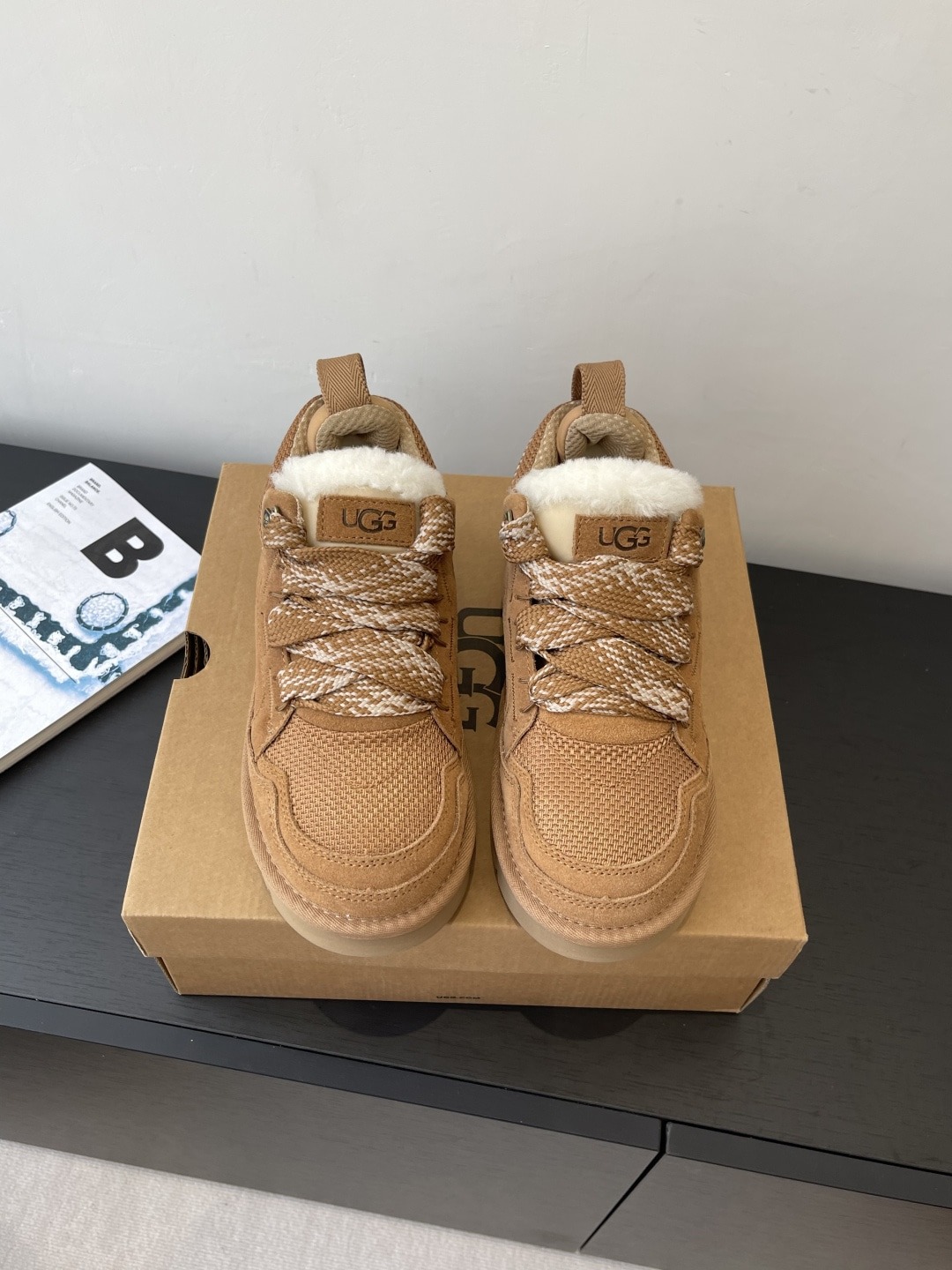 어그 25ss 가을겨울 신상 통굽 스니커즈