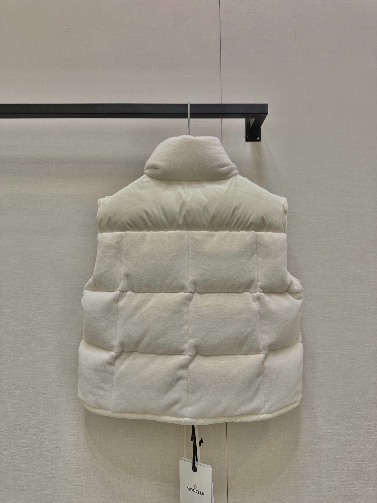 몽클레어 25FW 신상 벨벳 스트링 베스트