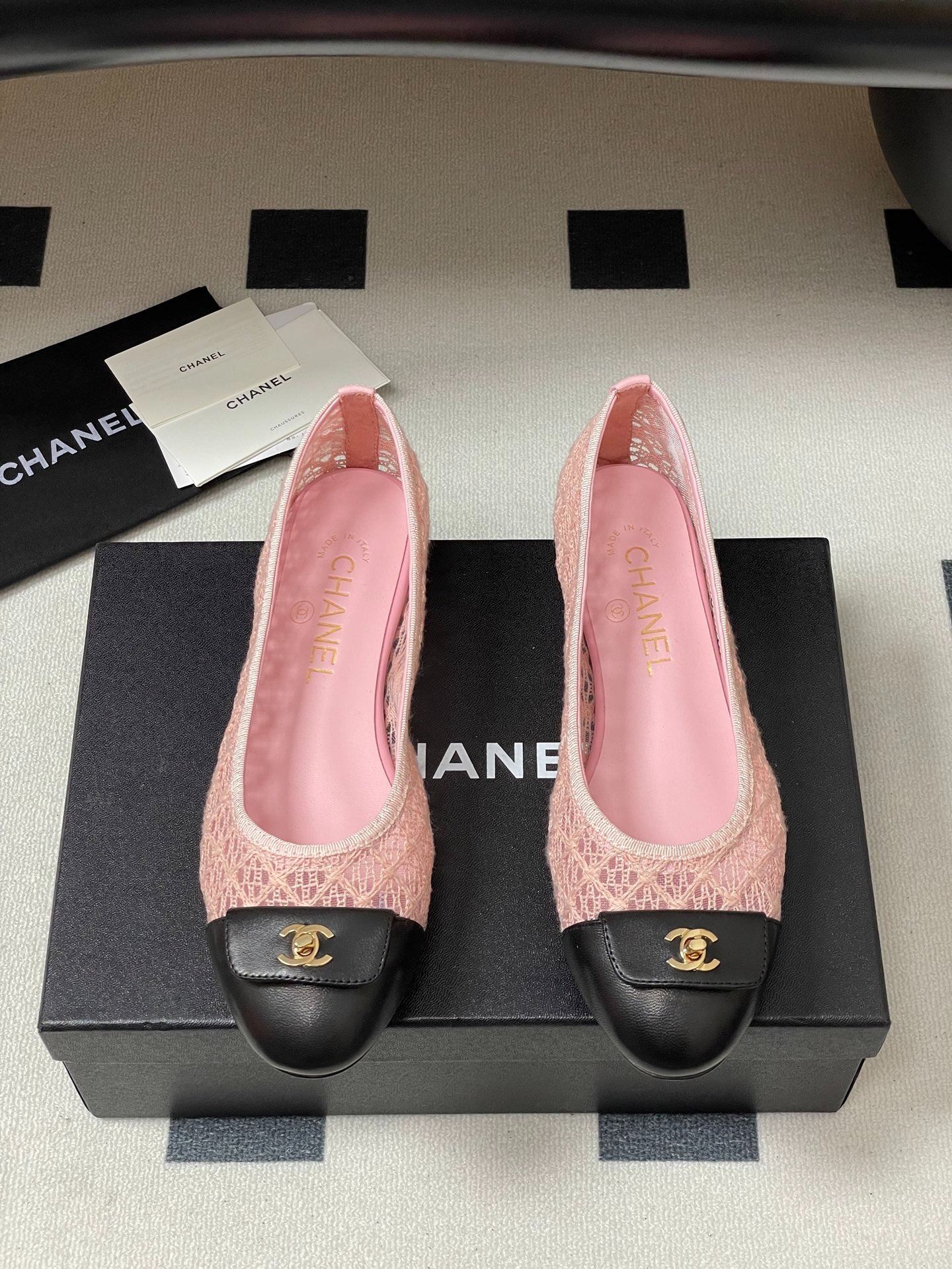 샤넬 25 더블C 통굽 망사 플랫 발레화
