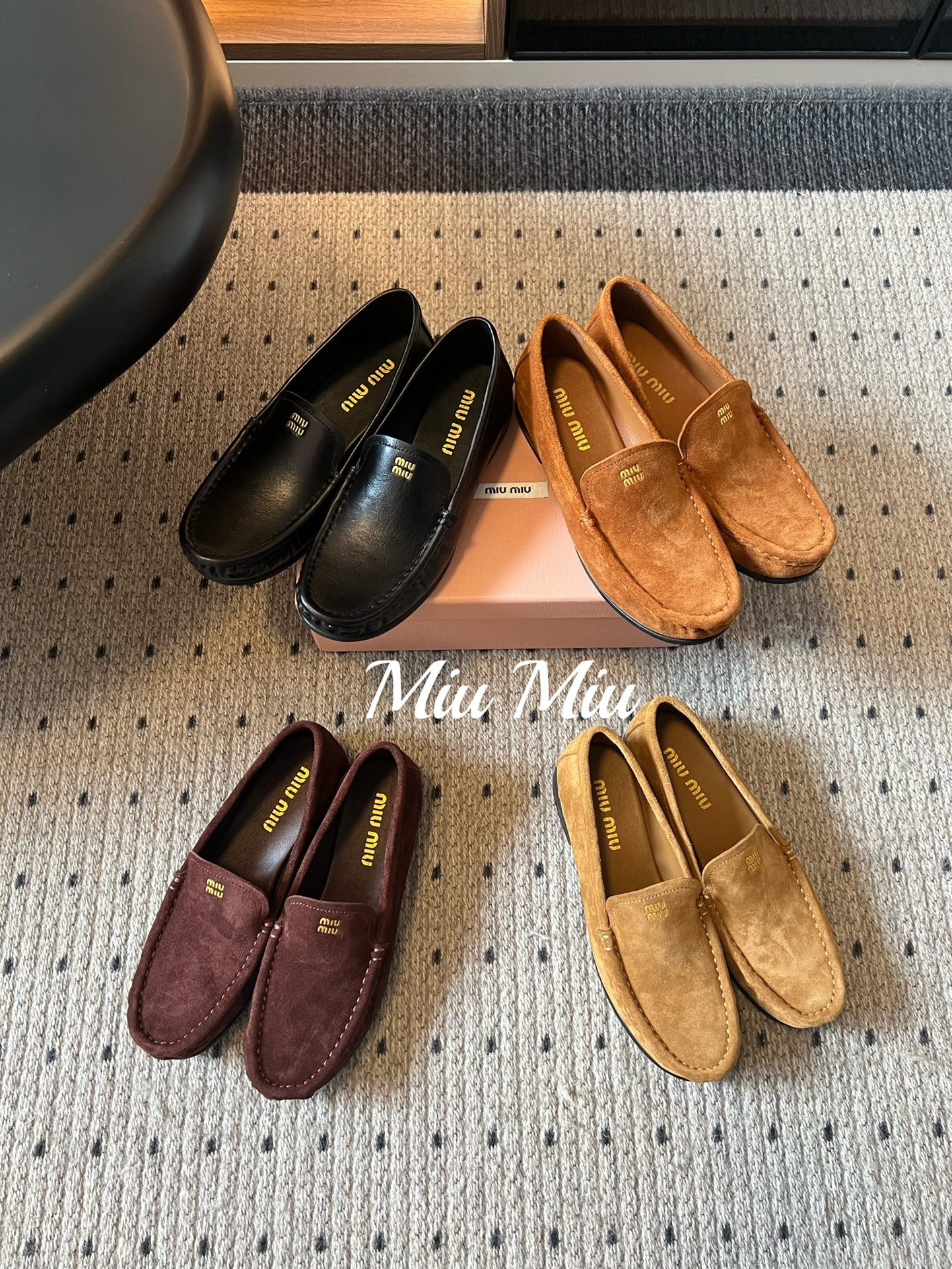 미우미우 25ss 신상 라운드 로퍼