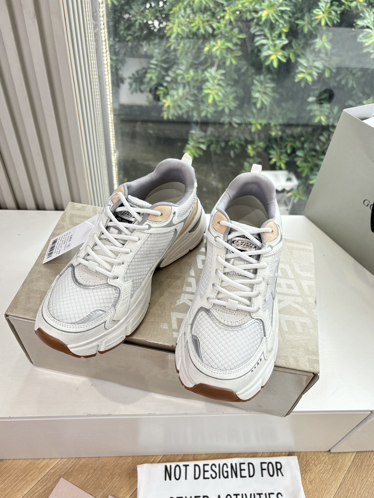 골든구스 로우탑 스니커즈