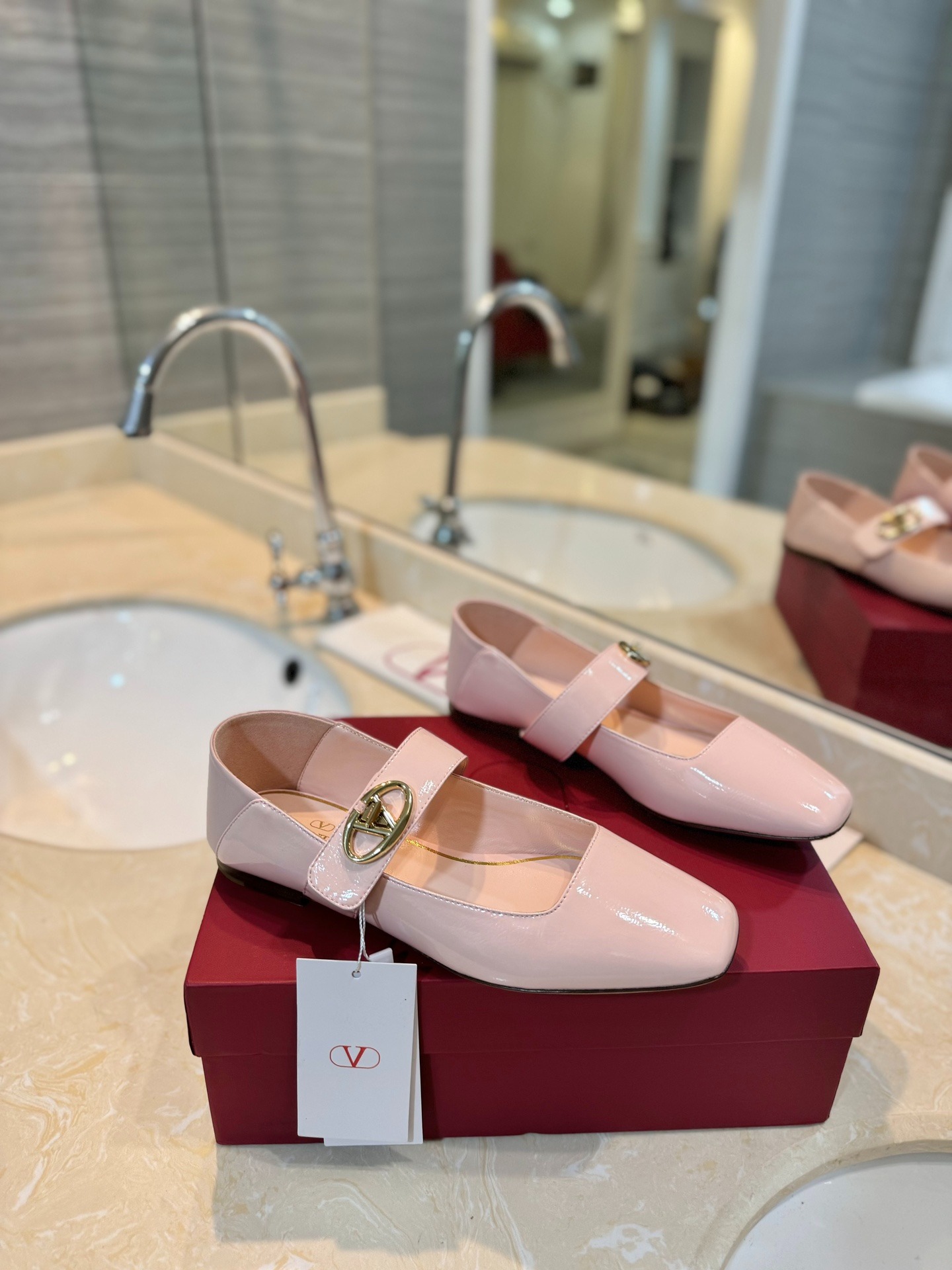 발렌티노 신상 스퀘어 뮬 슬리퍼