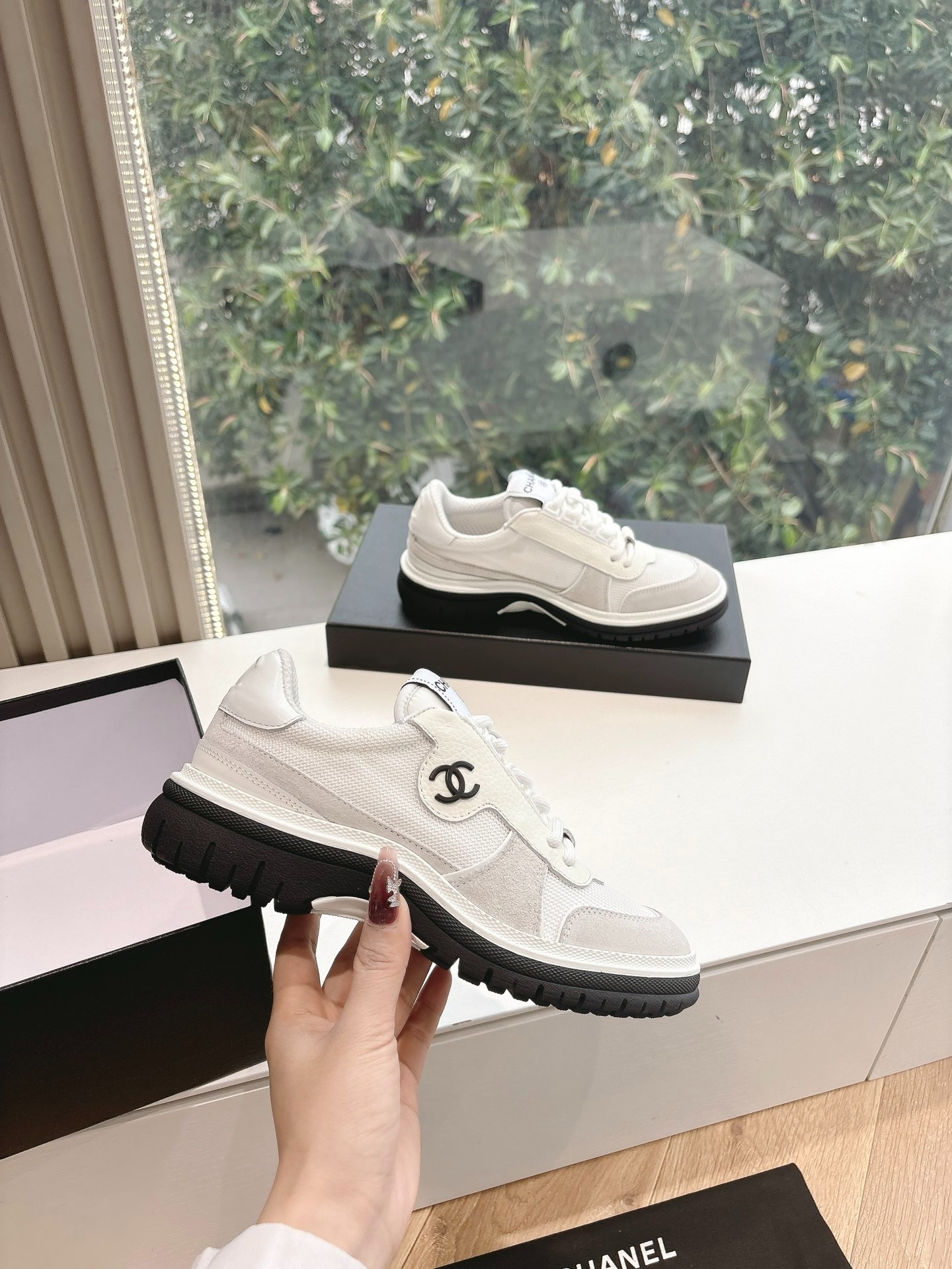 샤넬 신상 스니커즈