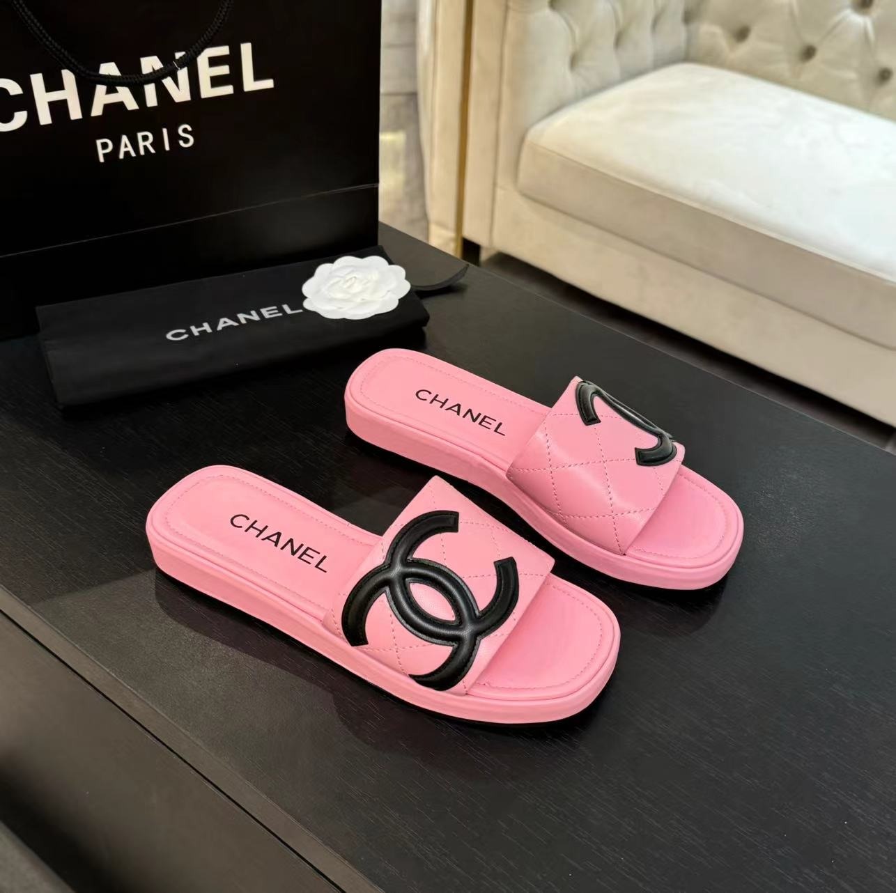 샤넬 클래식 빈티지 슬리퍼