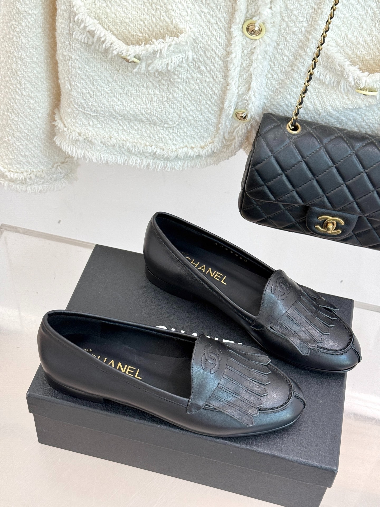 샤넬 클래식 더블 C 태슬로퍼