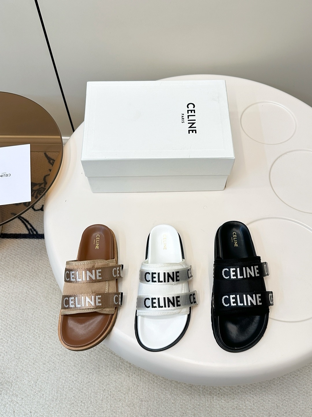 셀린느 25ss 여름 신상 벨크로 비치 슬리퍼