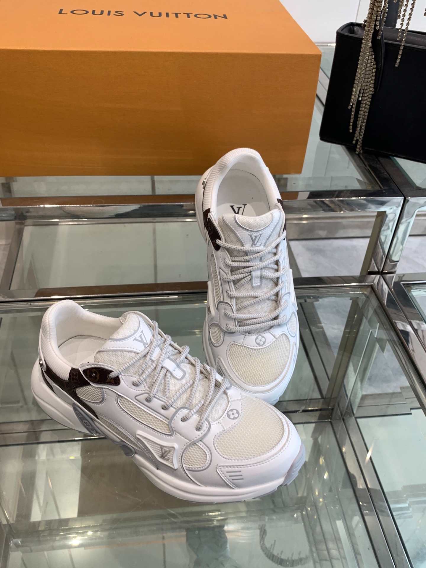 루이비통 25ss 뉴 올림피아 스니커즈