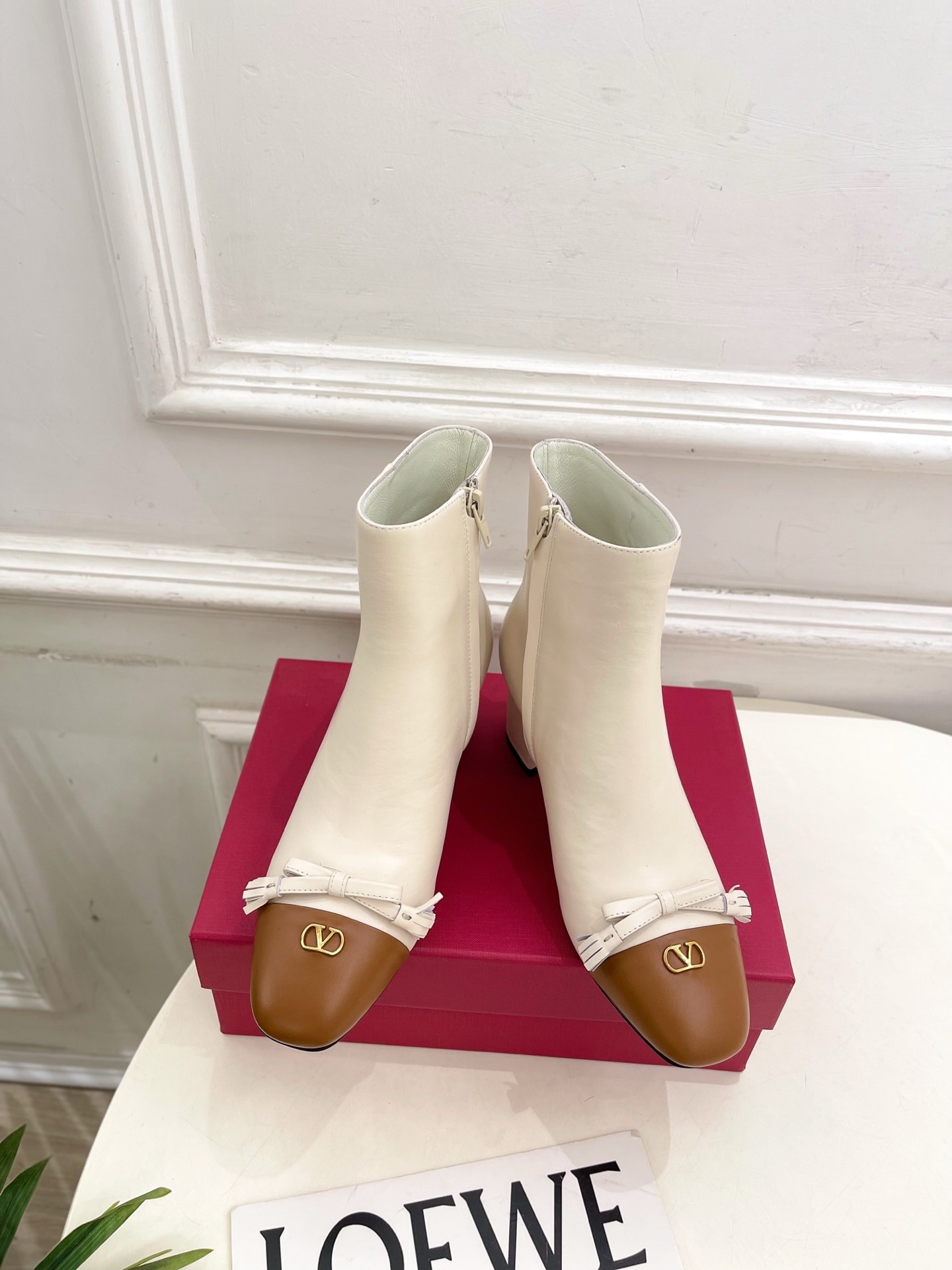 발렌티노 25 신상 앵클부츠