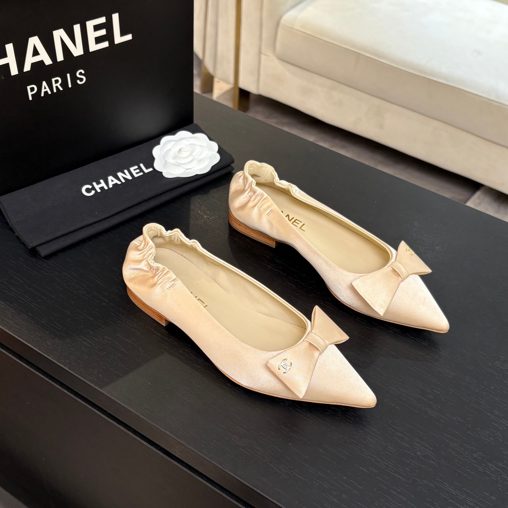 샤넬 25 신상 리본 발레 슈즈