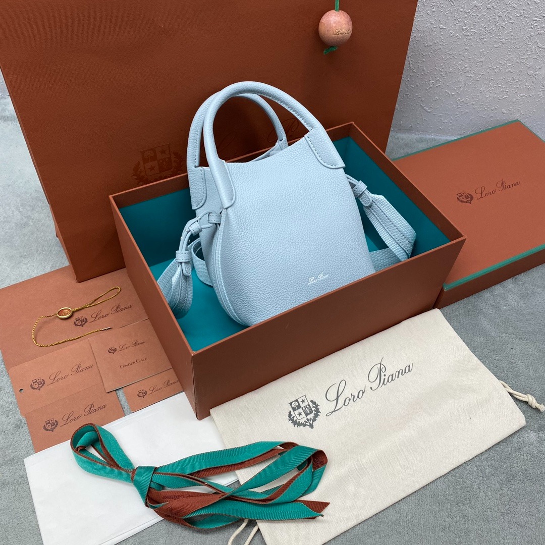 로로피아나 마이크로 베일 스몰 백