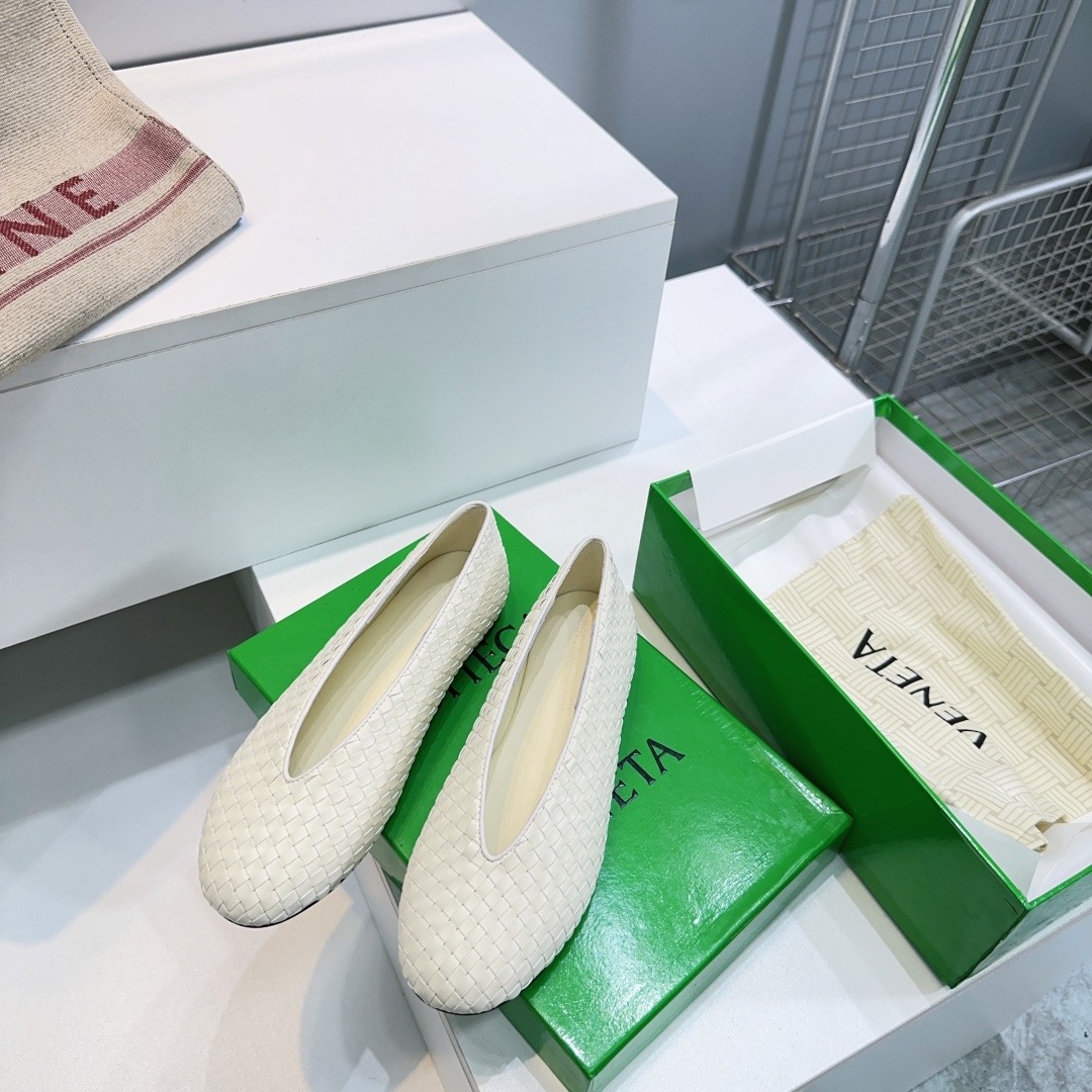 보테가베네타 25 신상 메리제인 플랫 로퍼