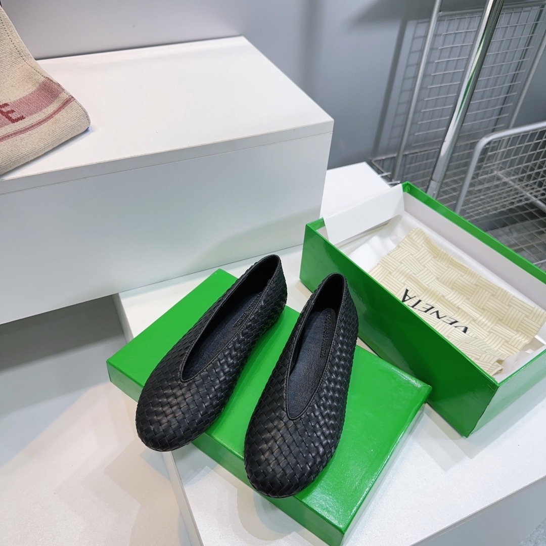 보테가베네타 25 신상 메리제인 플랫 로퍼