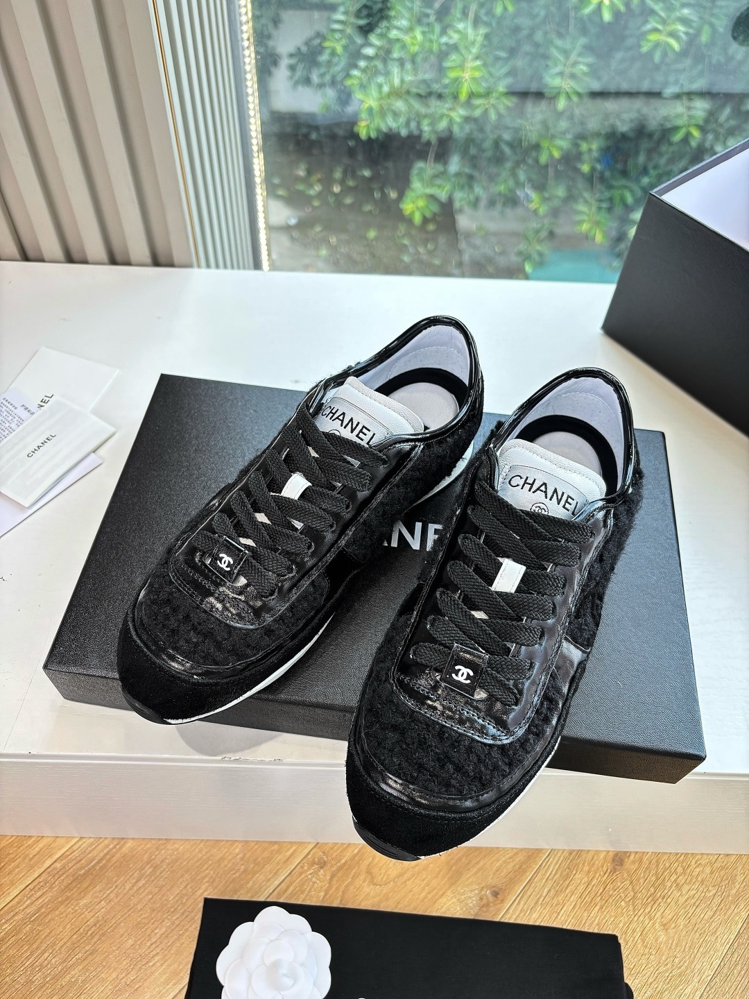 샤넬 25 신상 샤무드 통굽 캐주얼화