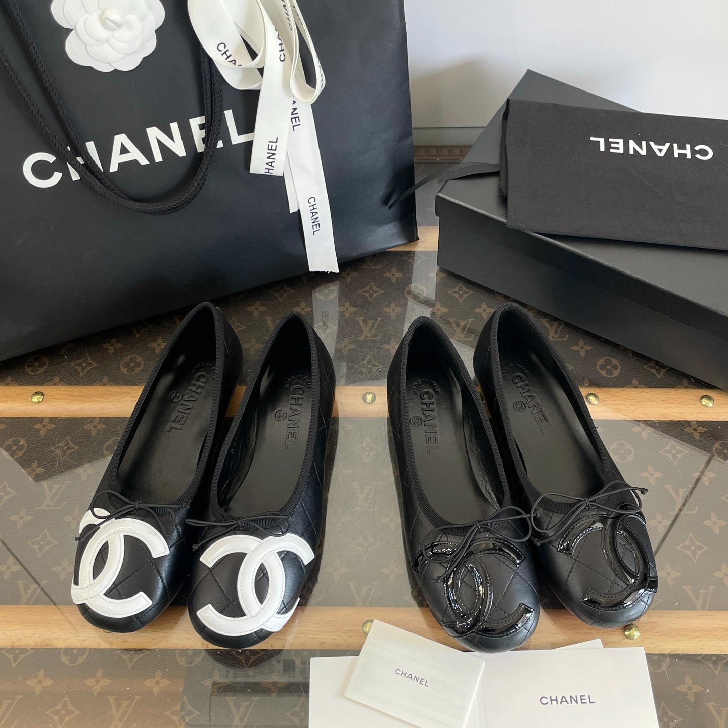 샤넬 신상 깜봉 플랫 슈즈
