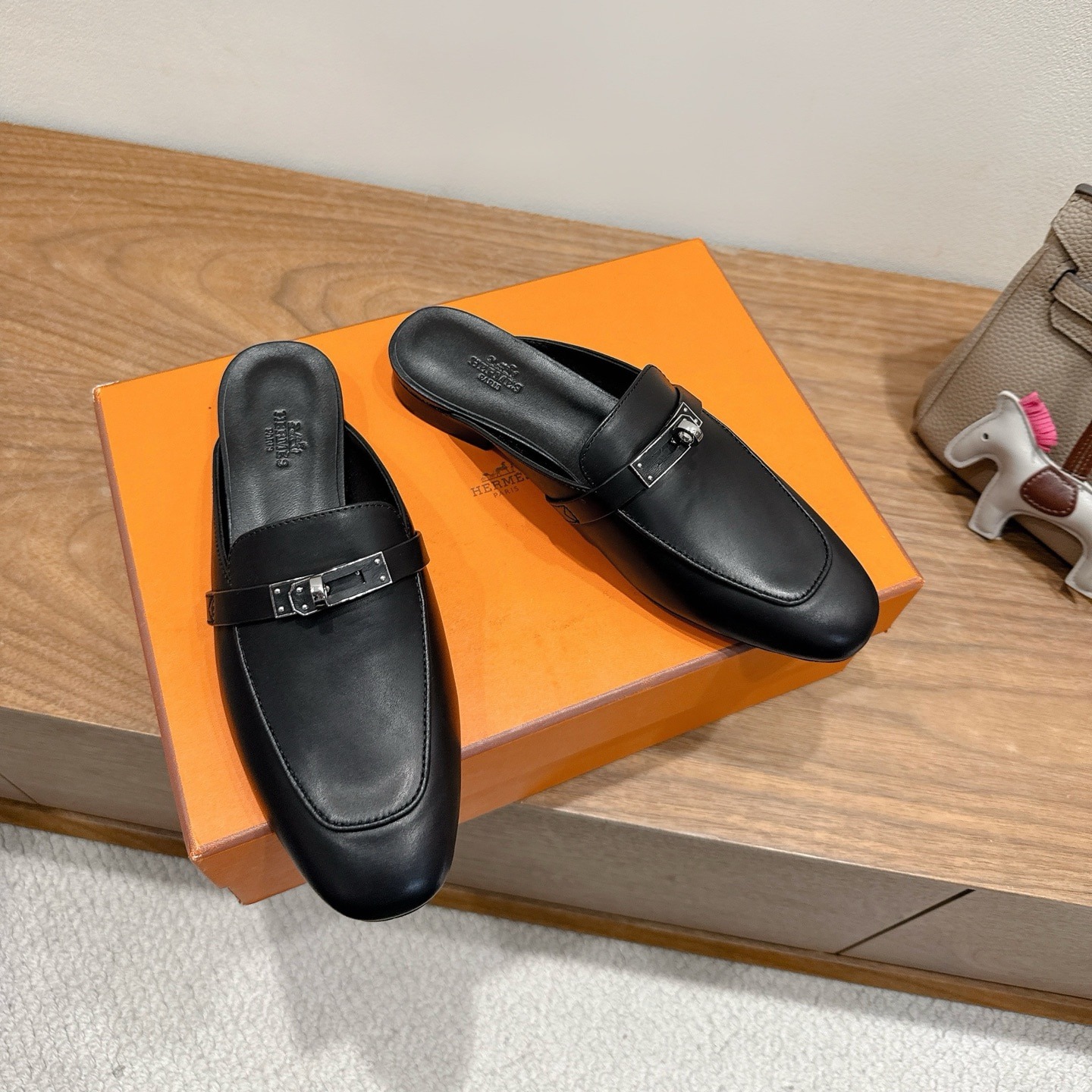 에르메스 25 신상 오즈 뮬