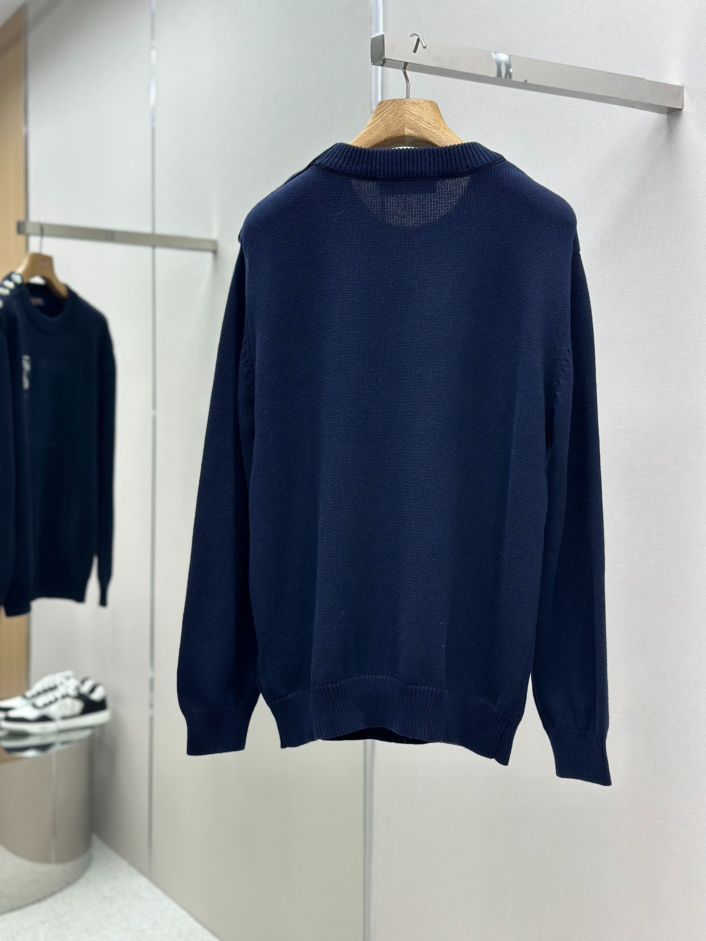 루이비통 24ss 풀오버 니트