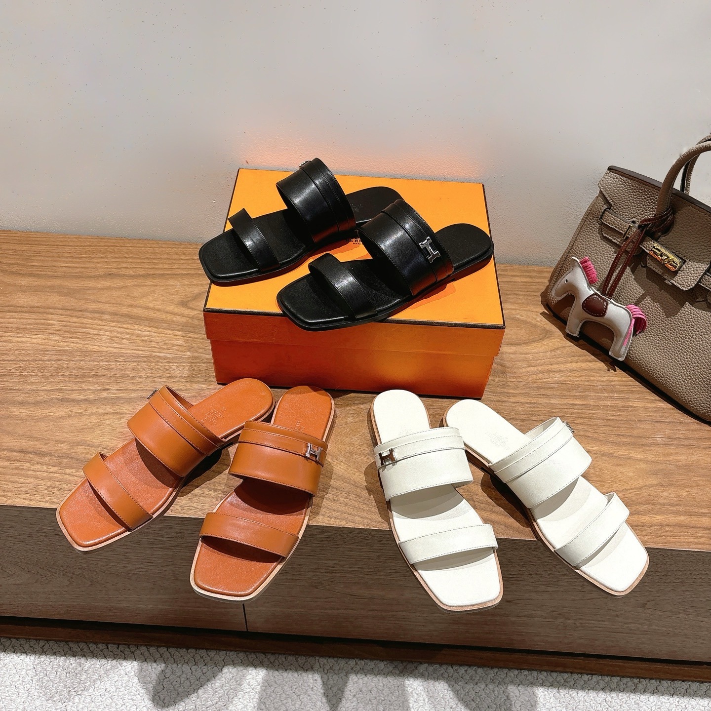 에르메스 2025 신상 플랫 슬리퍼