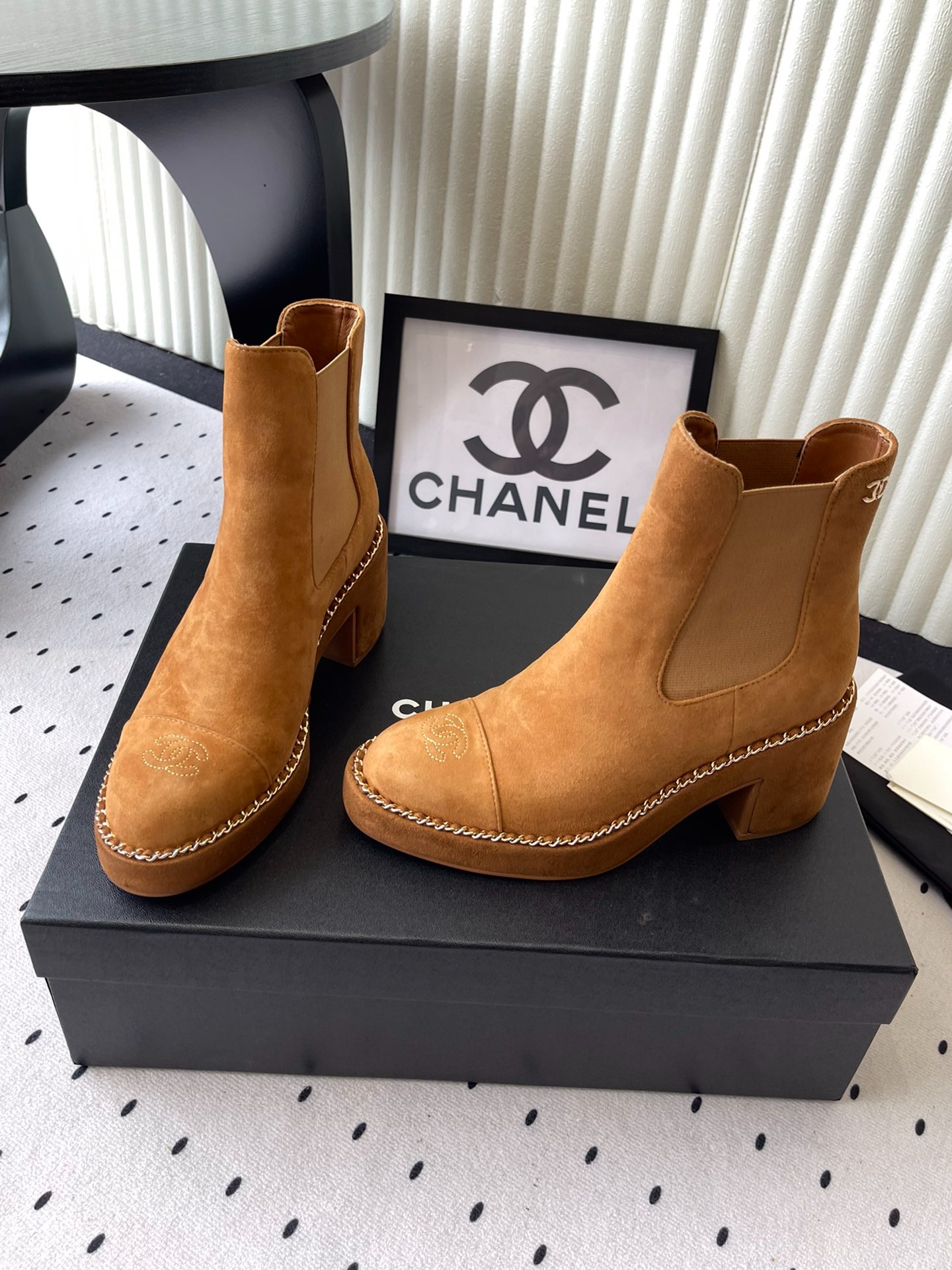 샤넬 25 신상 앵클부츠