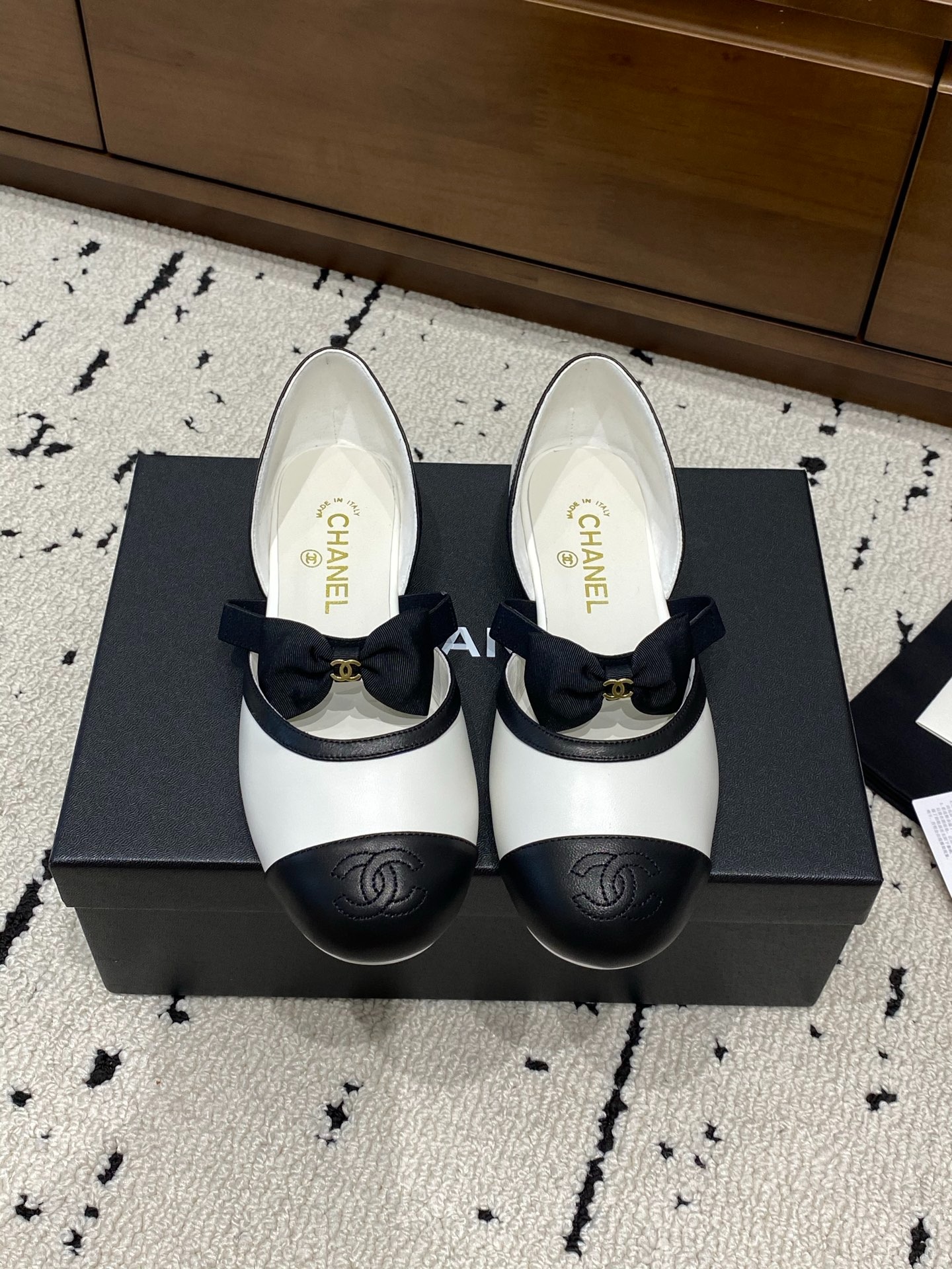 샤넬 25s 신상 플랫 슈즈