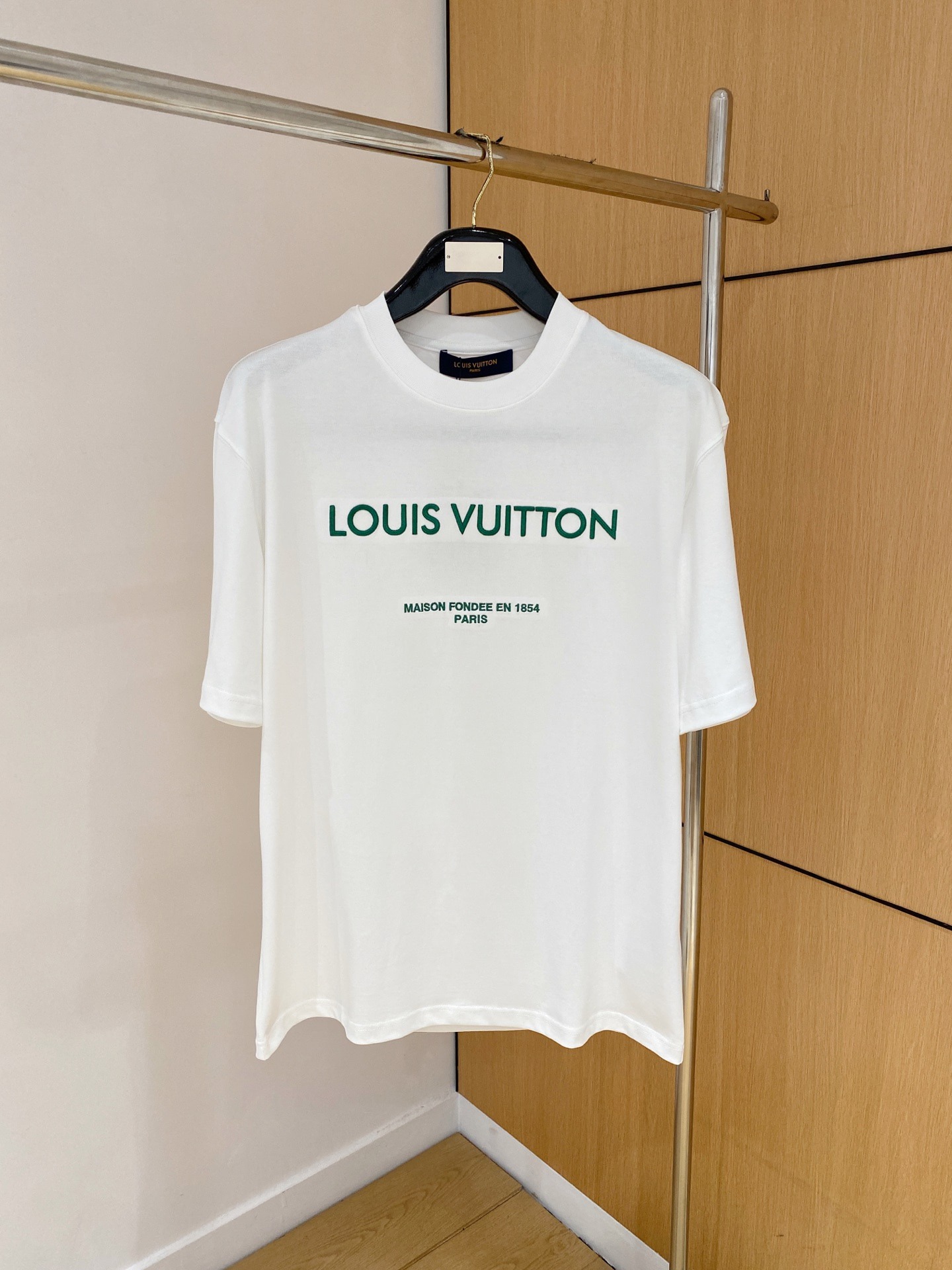 루이비통 25SS 봄여름 신상 라운드 티셔츠
