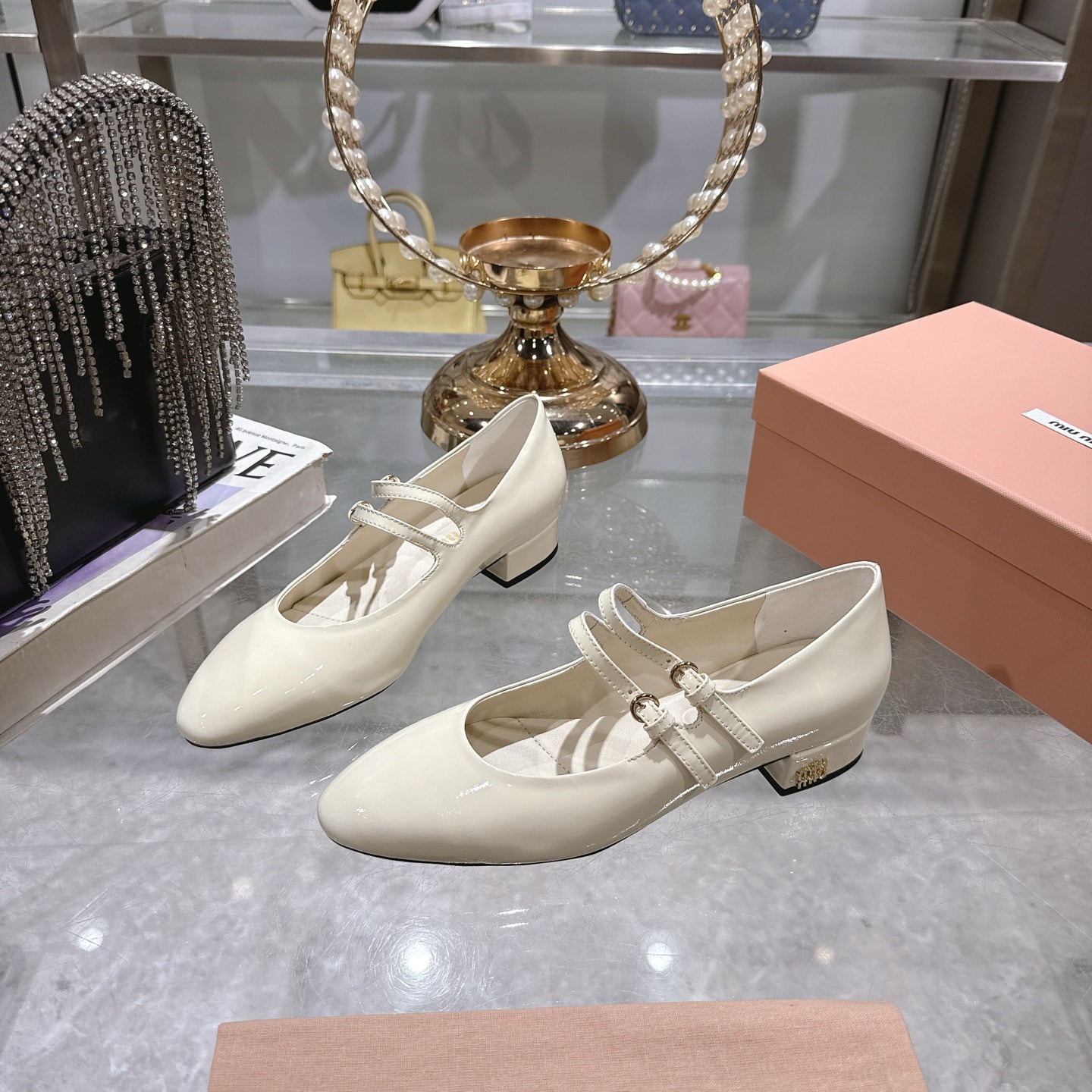 미우미우 25 가을 겨울 스트랩 단화