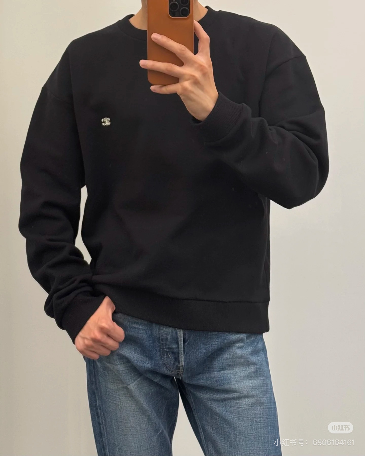 셀린느 25FW 자수 맨투맨