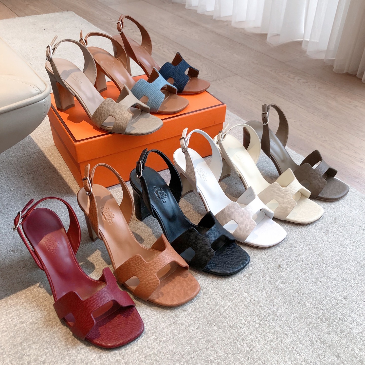 에르메스 25 산토리니 샌들