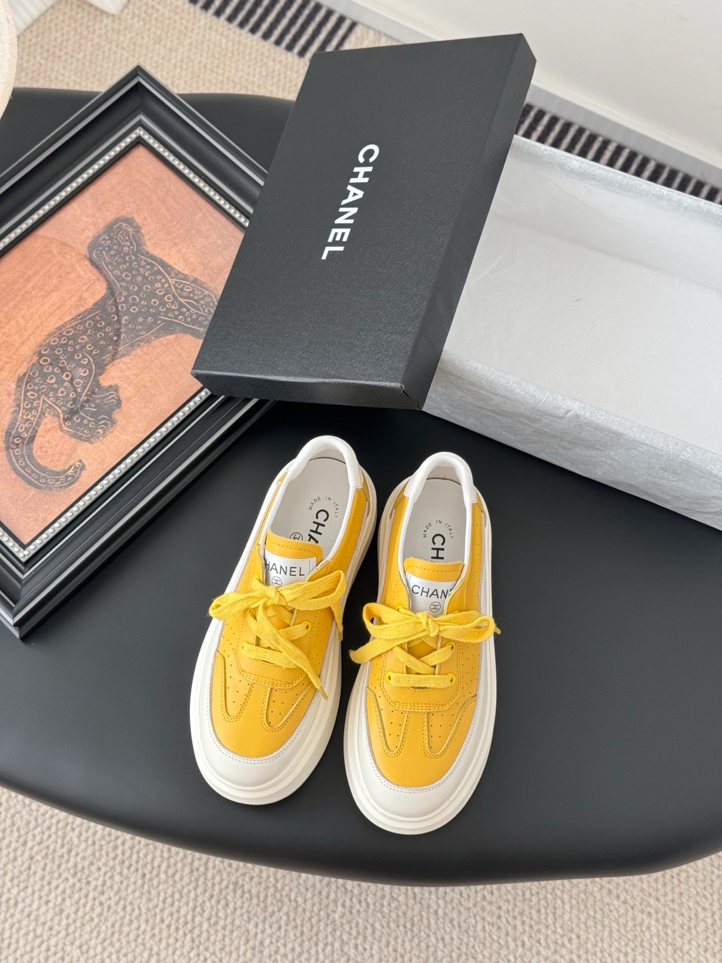 샤넬 뉴팬더 패치워크 스니커즈