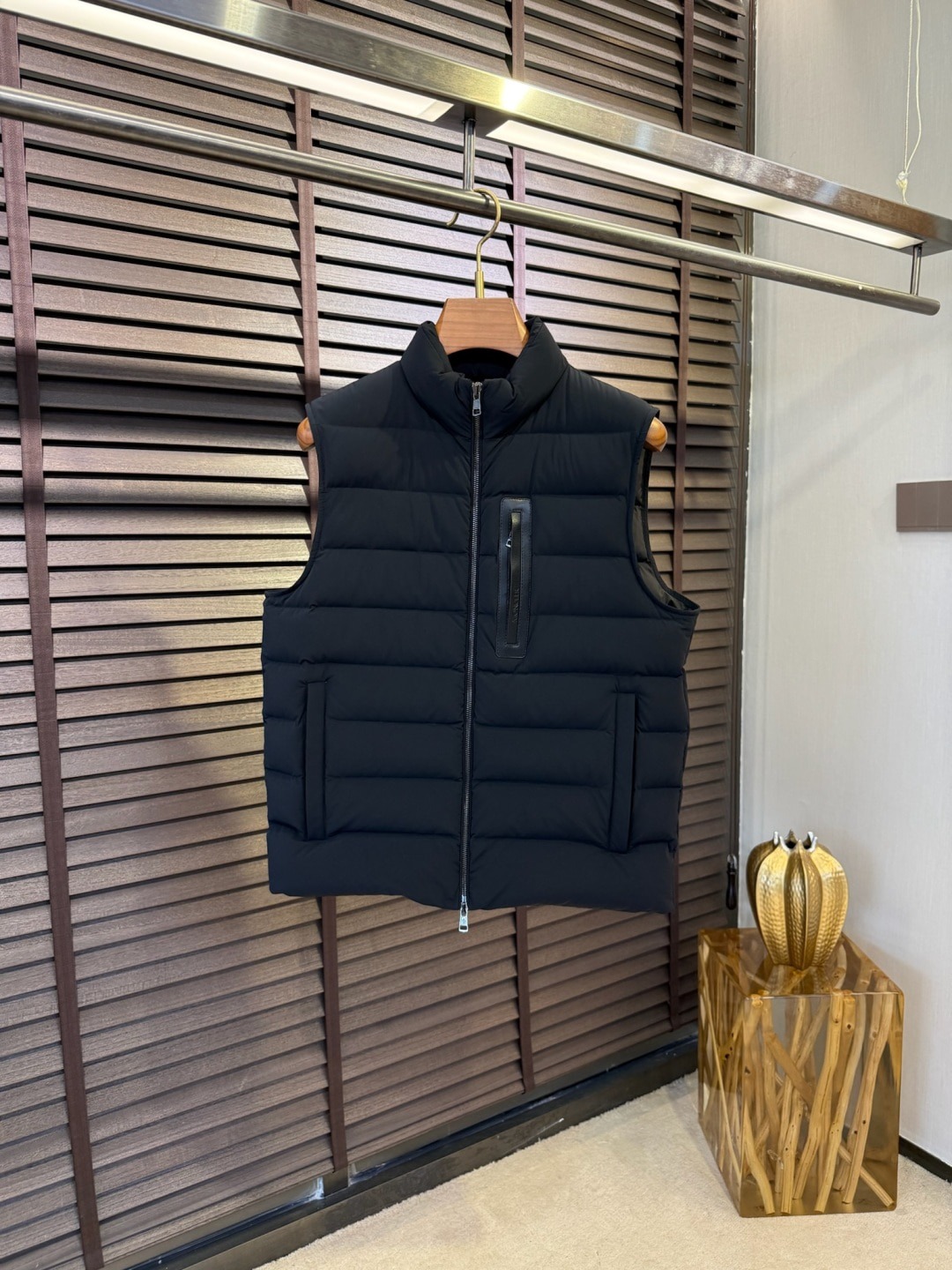 몽클레어 신상 후드 패딩 베스트