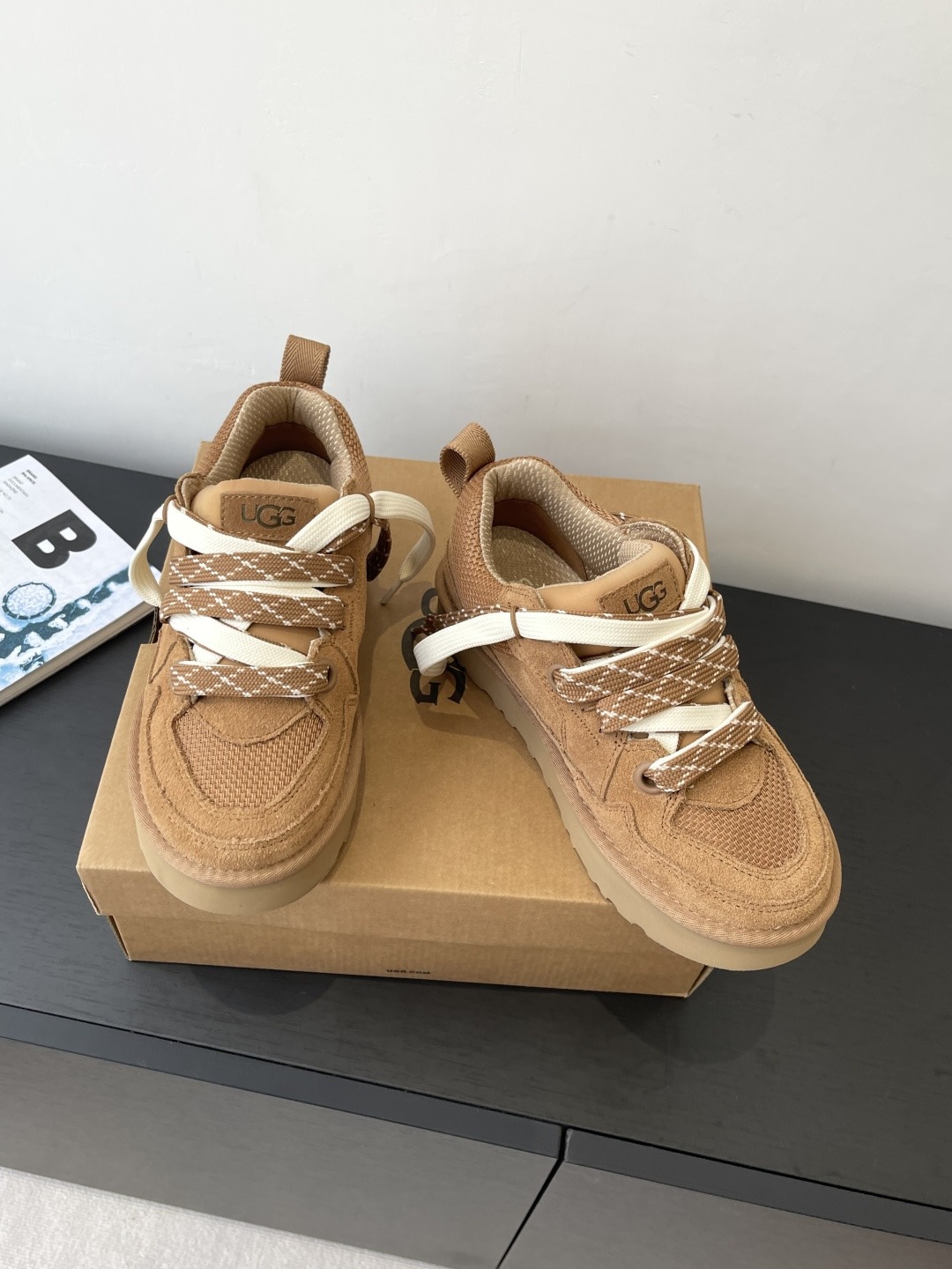 어그 25ss 가을겨울 신상 통굽 스니커즈