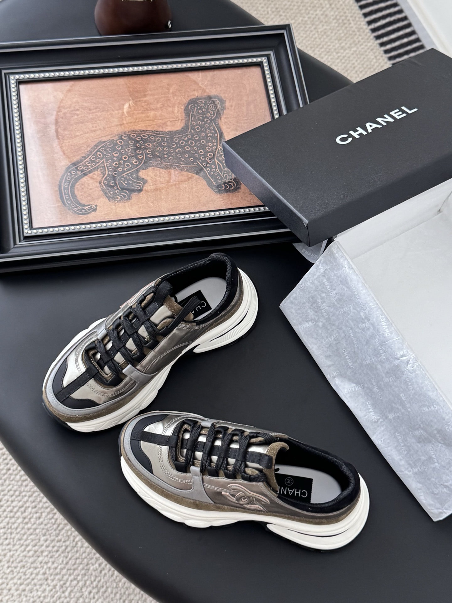 샤넬 25C 신상 스니커즈