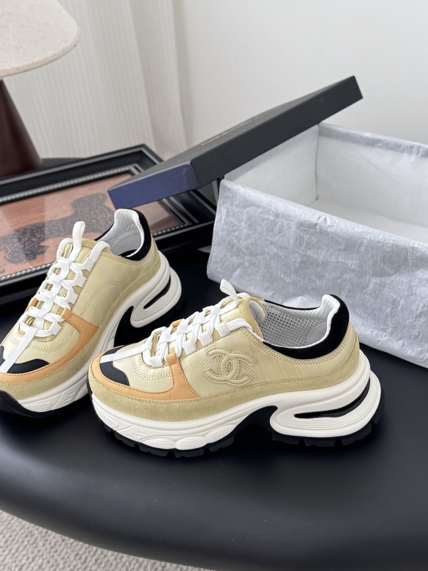 샤넬 25C 신상 스니커즈