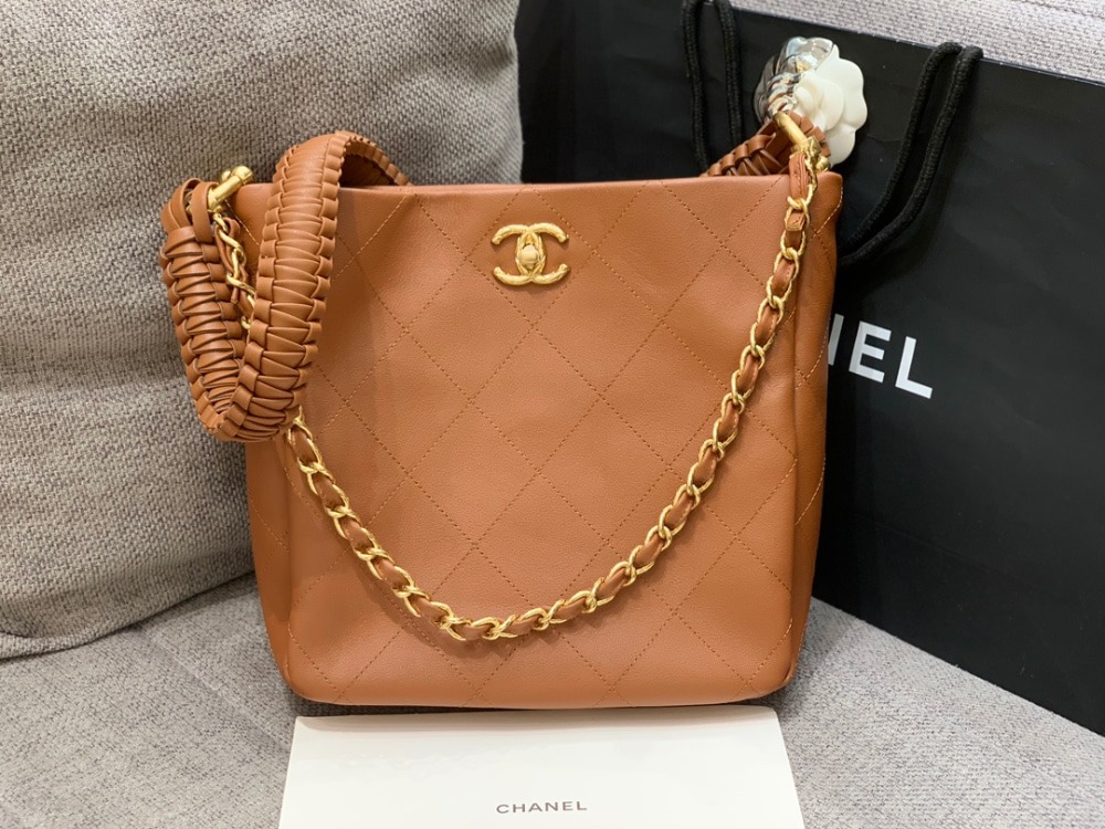 샤넬 23A 호보 핸드백 숄더 크로스 백 AS4210 