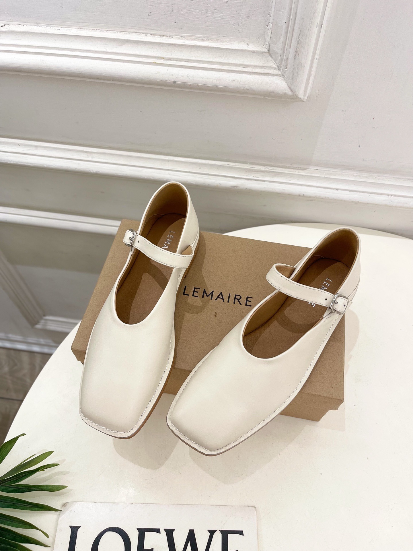 르메르 25 봄여름 신상 플랫 메리제인 발레화