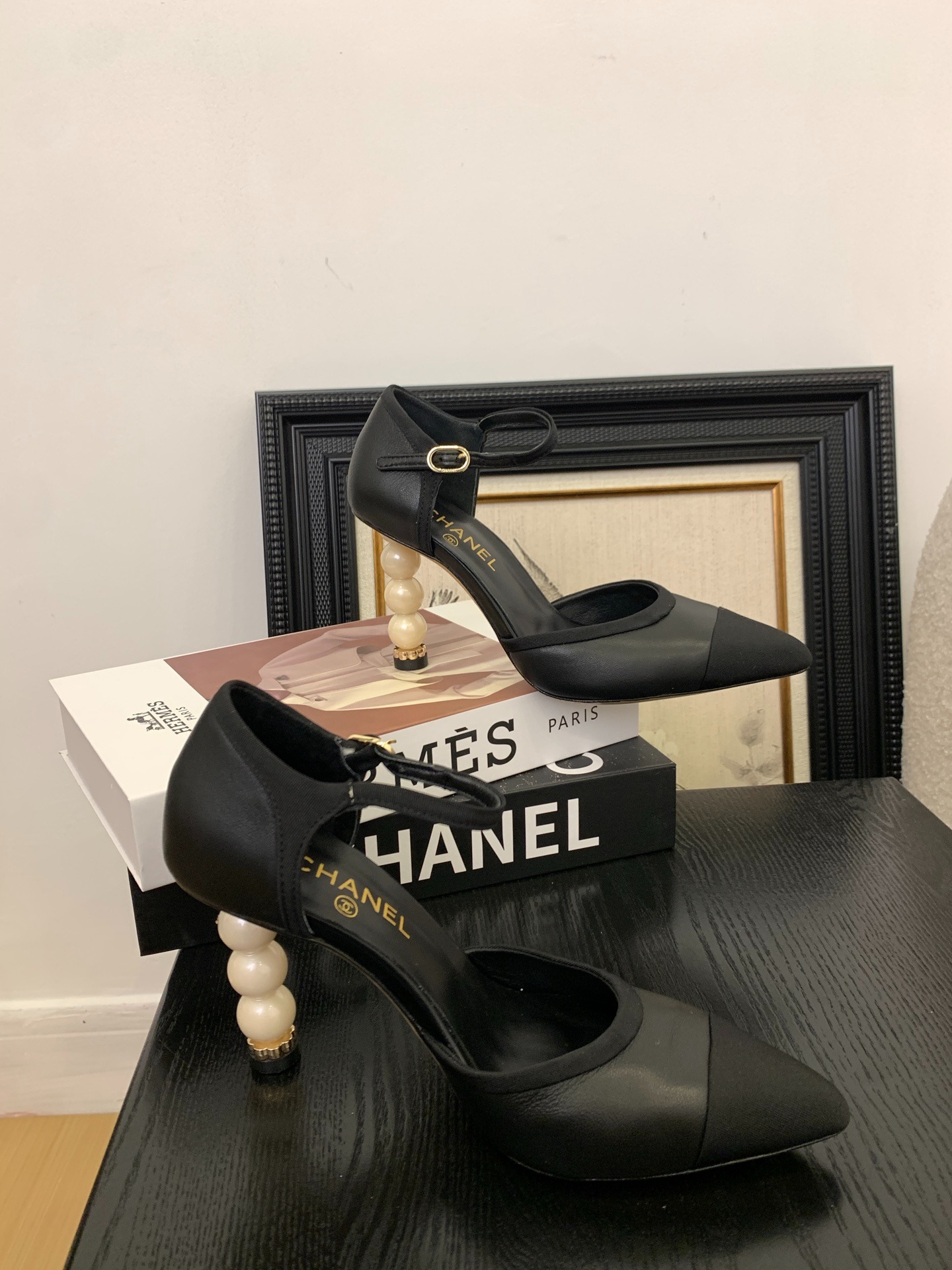 샤넬 25 뉴 진주 스틸레토