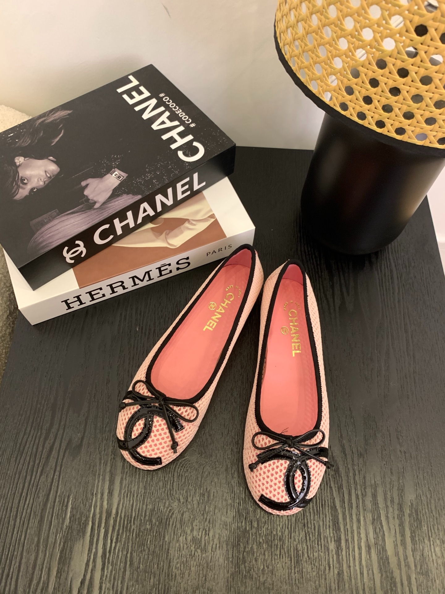 샤넬 25 신상 플랫 에어메쉬 발레화