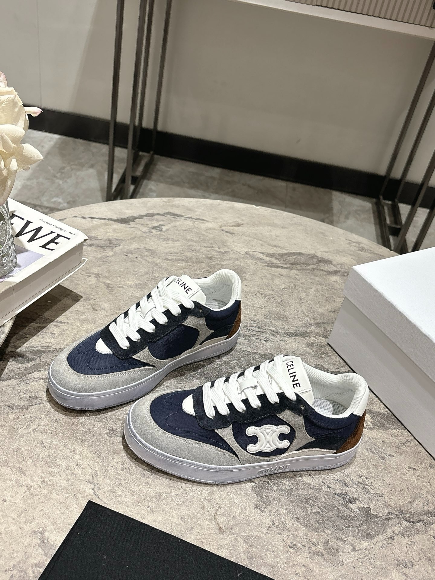 셀린느 신상 스니커즈