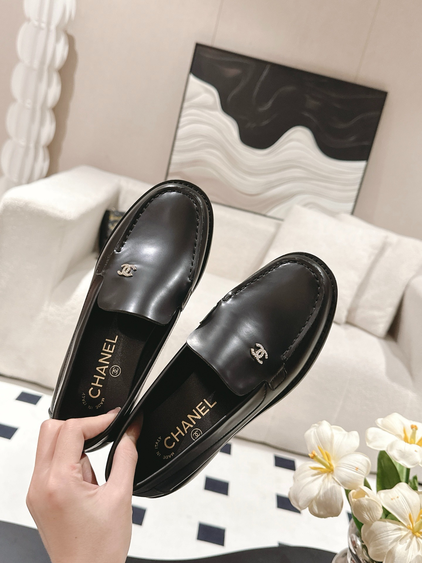 샤넬 이른 봄 신상 로퍼