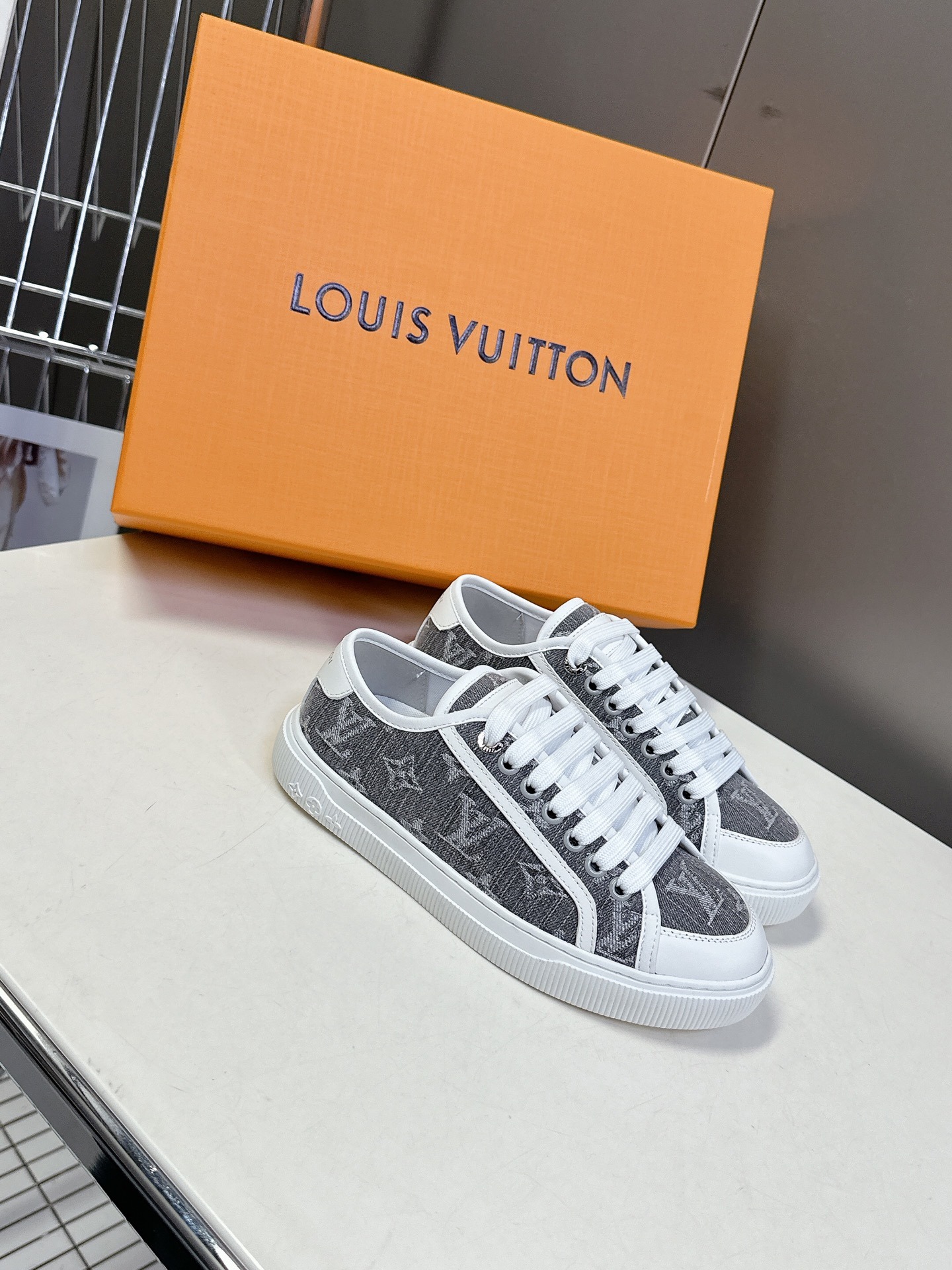 루이비통 25SS Lagoon Sneaker