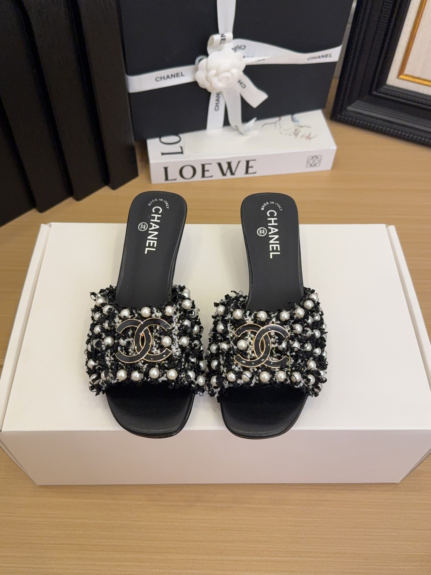 샤넬 25 신상 진주 슬리퍼