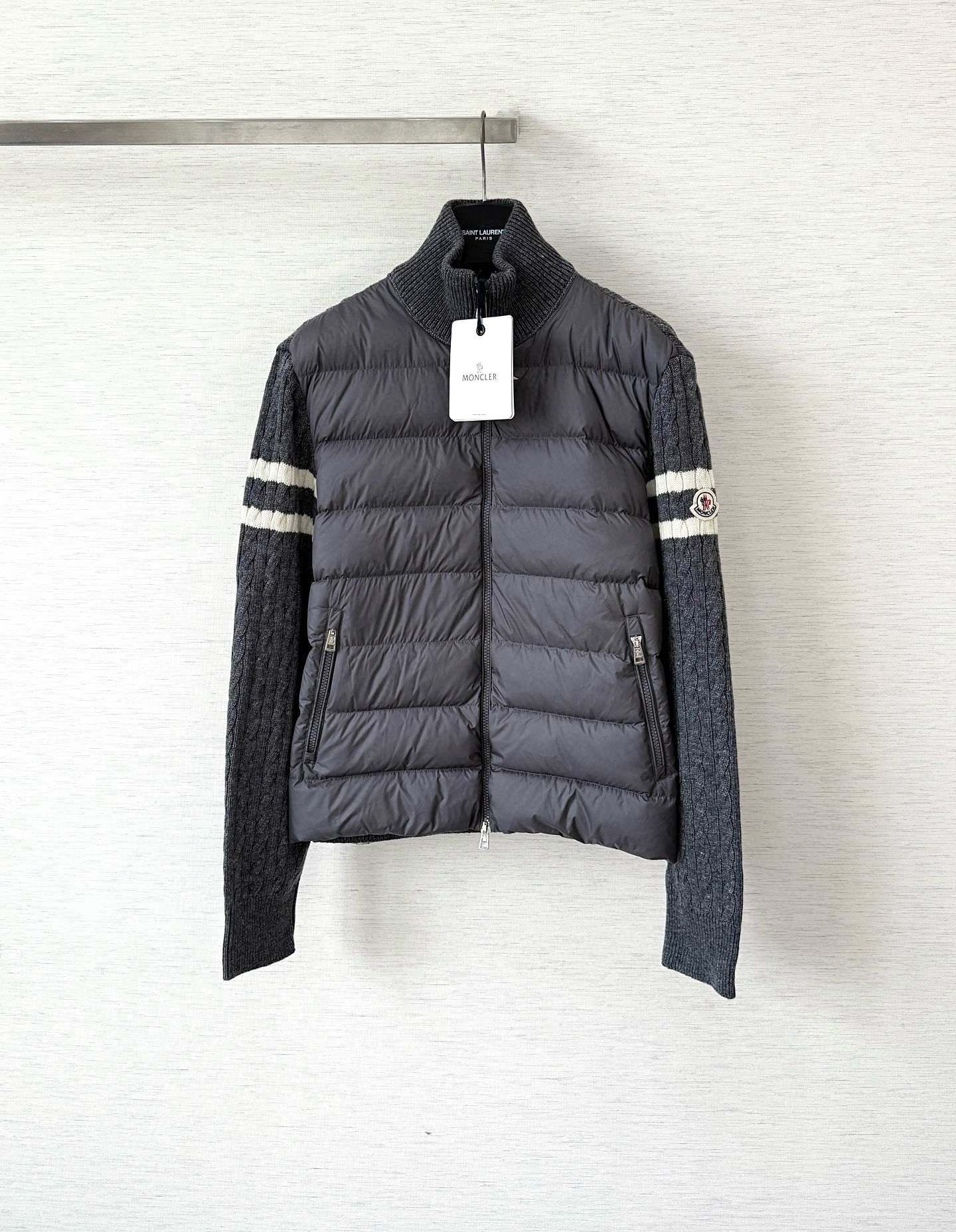 몽클레어 25FW 모직 배색 라인 다운