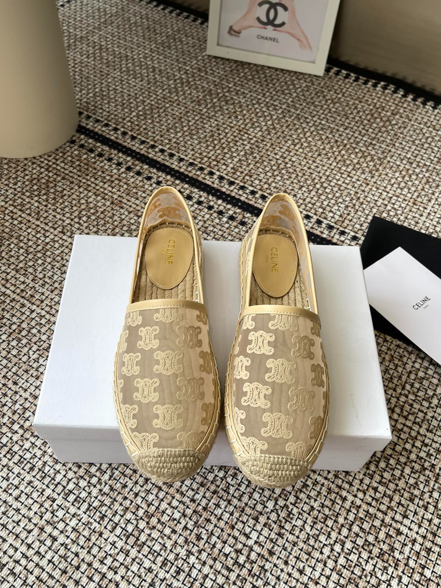 셀린느 25ss 최신 트리옹프 에스파듀